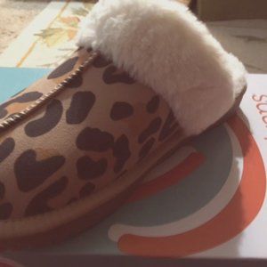 NEW Baretraps Teegan Leopard Ladies Slippers Scuffs - Leopard - Size 8